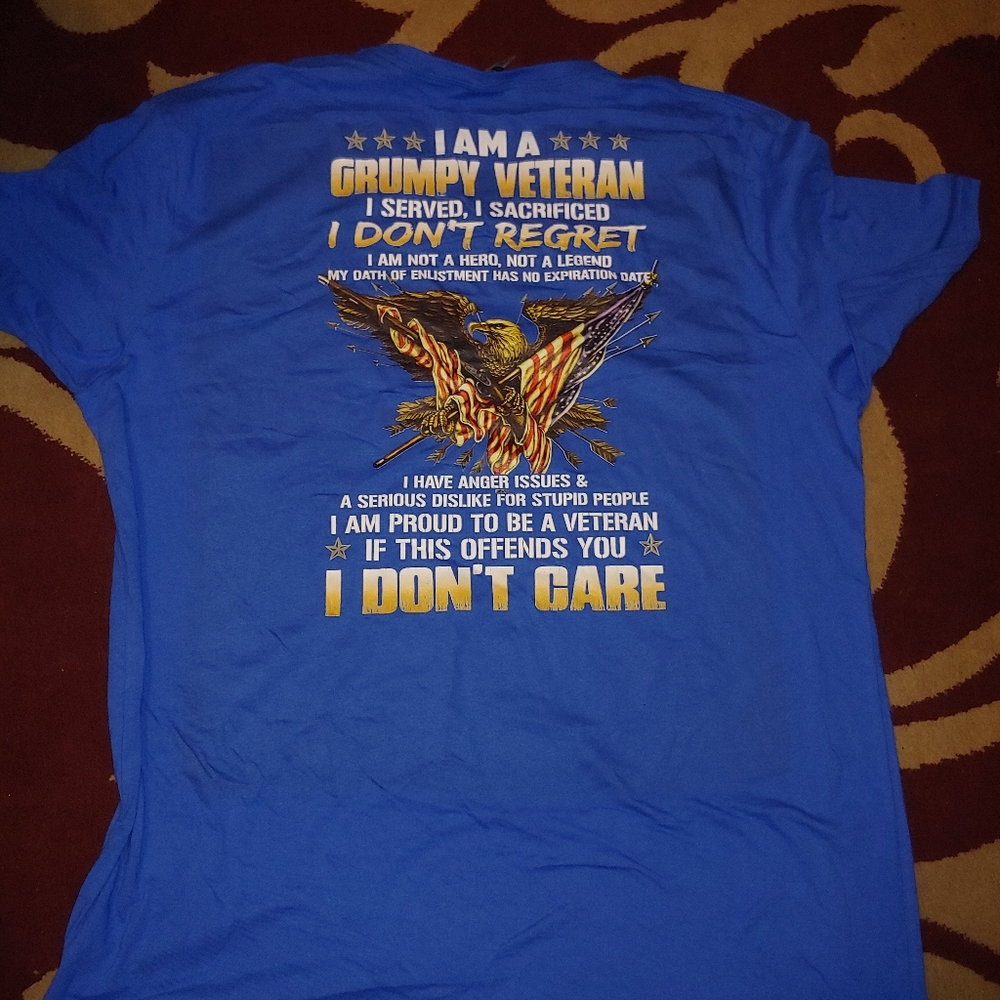 Royal blue Gildan soft-style v-neck x-large